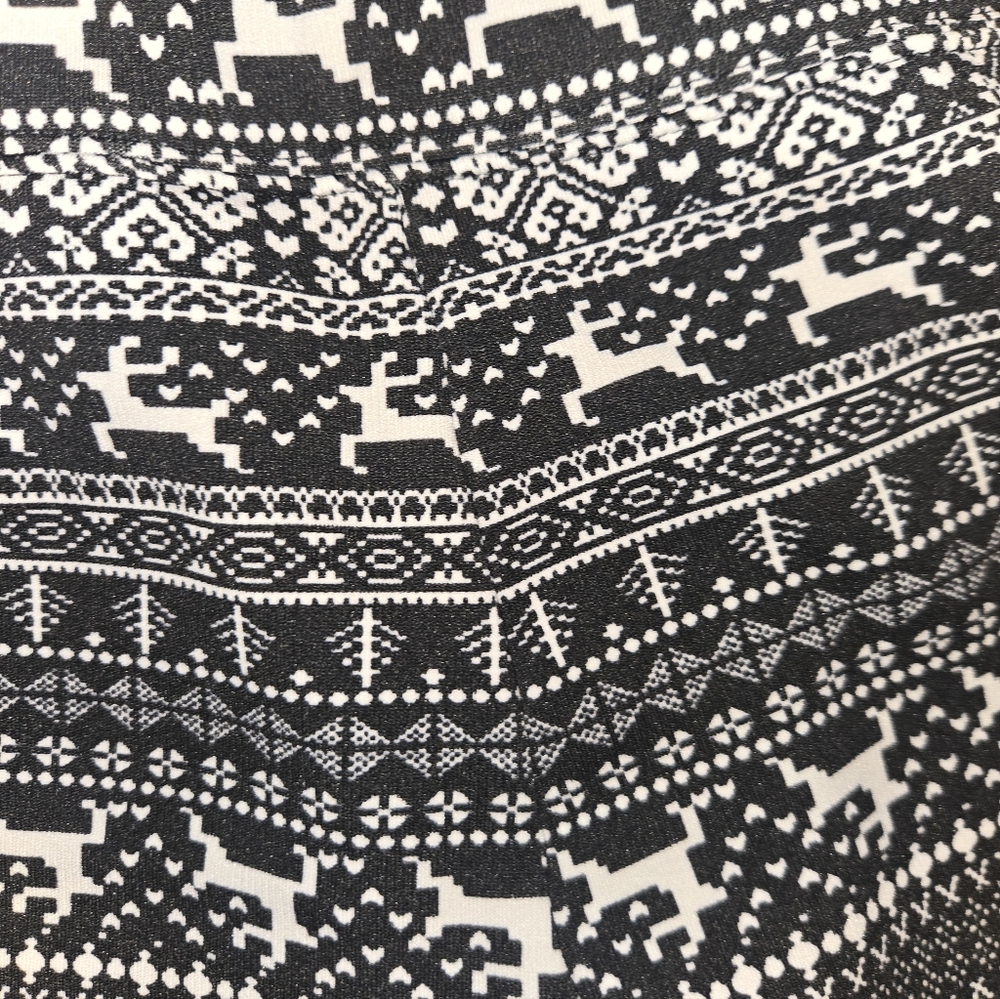 Reindeer Pattern Pants - Picture 6 of 6